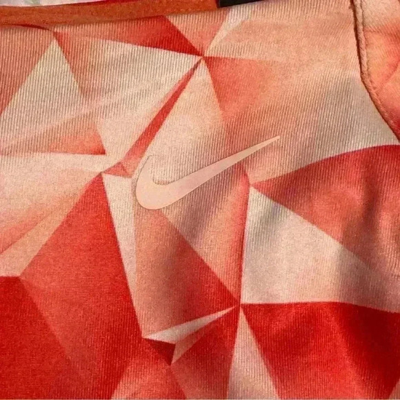 Nike Women's Dri-FIT Victory UV 17" Printed Golf Skorts - Picture 9 of 11